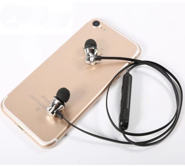 Universal Sport In-Ear Stereo Magnet Wireless Headset - Image 2
